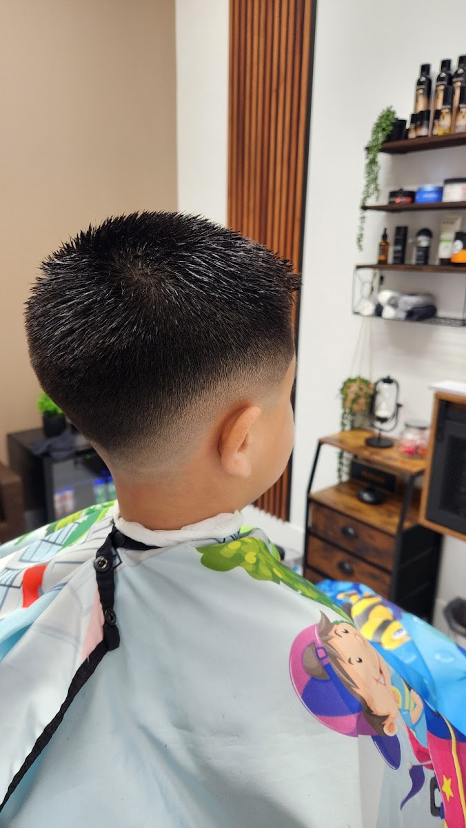 Moya Barber Shop - photo 8